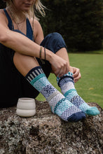Load image into Gallery viewer, Snowfall Adult Crew Solmate Sock