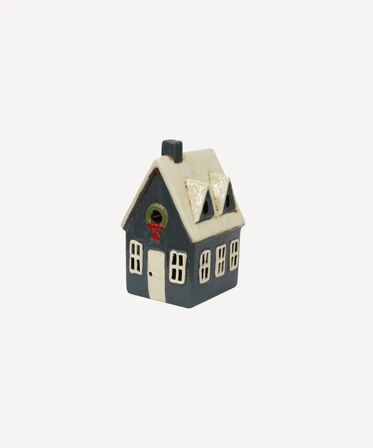 Alsace Tea Light Cottage with Navy Wreath (YA0065)