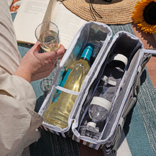 Load image into Gallery viewer, Country Living 2 Person Wine Bag