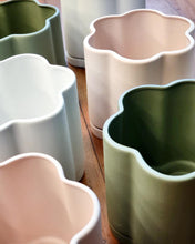 Load image into Gallery viewer, Daisy Planter Sage