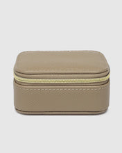 Load image into Gallery viewer, Suzie Jewellery Box Chai