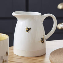 Load image into Gallery viewer, Bumble Bee 1 Pint Jug