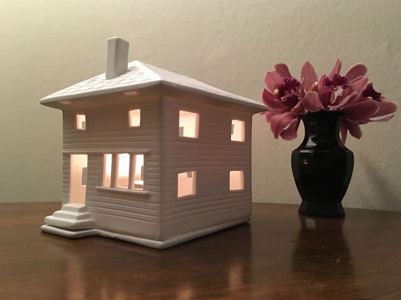 City Villa Porcelain Tealight House