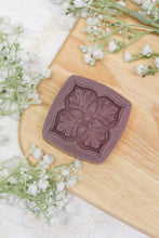 Load image into Gallery viewer, Raspberry &amp; Vanilla Vintage Soap