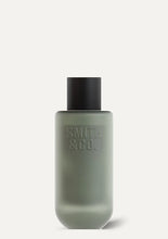 Load image into Gallery viewer, Smith &amp; Co Amber &amp; Freesia Room Spray 100ml
