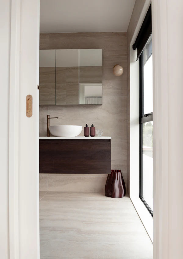 Smith & Co Black Oud & Saffron Hand & Body Wash 400ml