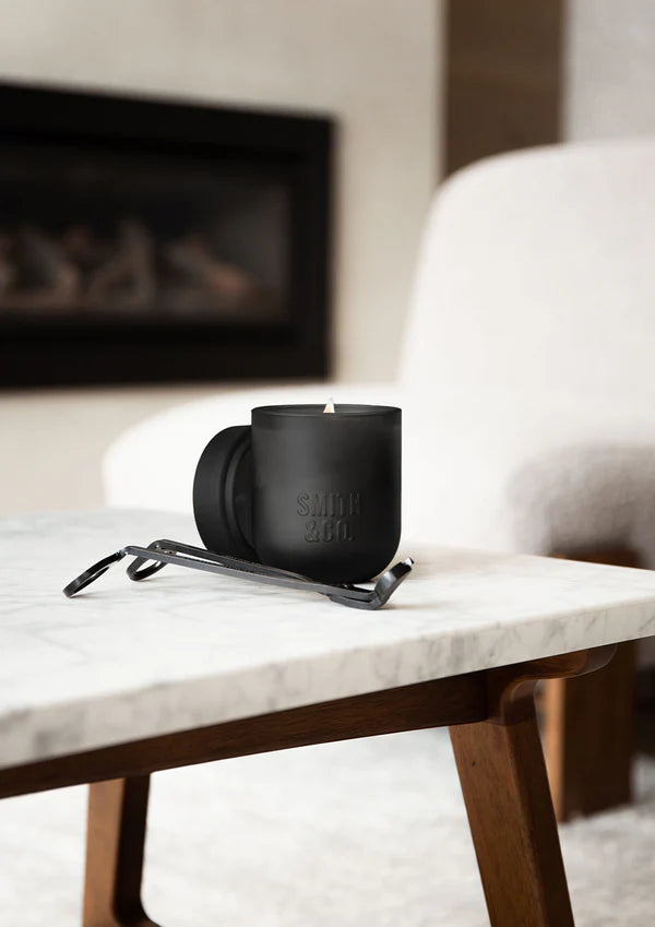 Smith & Co Tabac & Cedarwood 250gm Candle