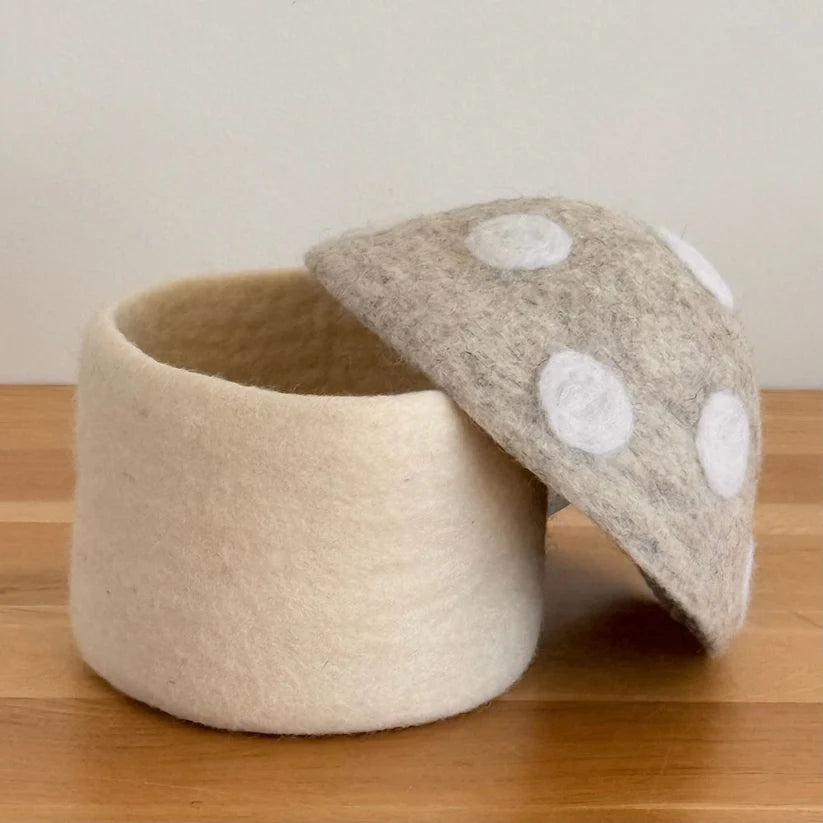 Toadstool Trinket Box Oat Medium