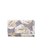 Load image into Gallery viewer, Annalise Medium Patent Leather Wallet RFID