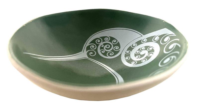 Gc Kiwi White on Green Porcelain 7cm Bowl