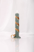 Load image into Gallery viewer, Smith &amp; Co Pillar Candle 250gm Amber &amp; Freesia