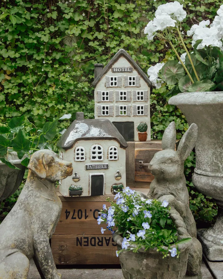 The Village Patisserie Tealight House (YA0090)