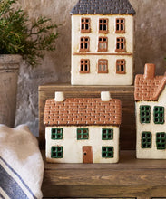 Load image into Gallery viewer, Cotswolds Country Tea Light Cottage (YA0073)
