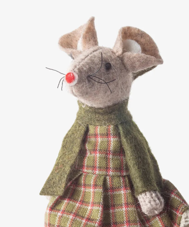 Green Tilly Mouse Sitting