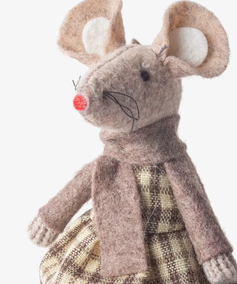 Brown Hilary Mouse Sitting