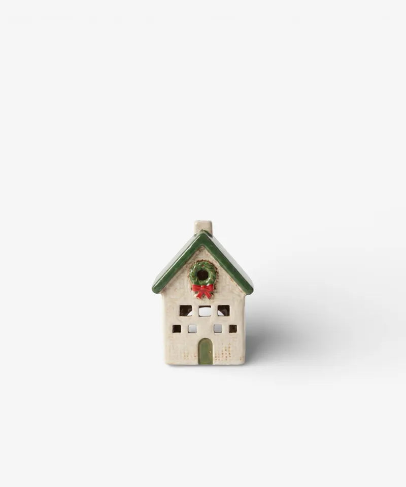PRE-ORDER Nordgard Cottage with Bow Wreath YA0106