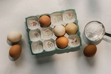 Load image into Gallery viewer, Camelia Egg Holder