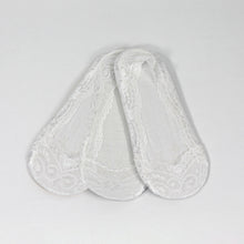 Load image into Gallery viewer, Honeydew Lace Sockettes 3pack White