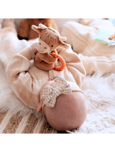 Load image into Gallery viewer, Hetty Highland Cow Teether Rattle