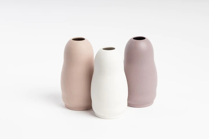 White Harmie Leo Vase