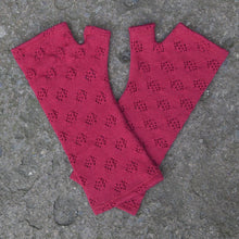 Load image into Gallery viewer, Pink Double Arrow Knit Merino Fingerless Gloves