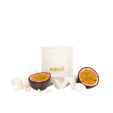 Load image into Gallery viewer, Neve Passionfruit Pavlova Woodwick Candle