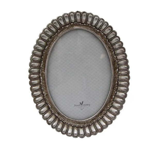 Fanned Pewter Oval Photo Frame 5x7