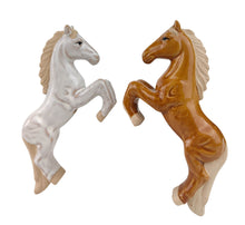 Load image into Gallery viewer, Horse Pot Hanger Tan or White 12cm